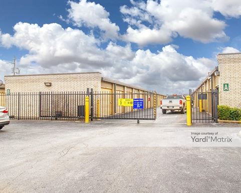 Source URL: https://cdnsc.rentcafe.com/dmslivecafe/3/1076372/1076372-1-6.jpg?width=-1&height=385&quality=80