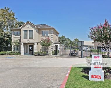 Storage Units for Rent available at 1729 Broadway Street, Pearland, TX 77581