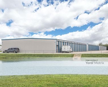 Storage Units for Rent available at 17717 County Road 127, Pearland, TX 77581