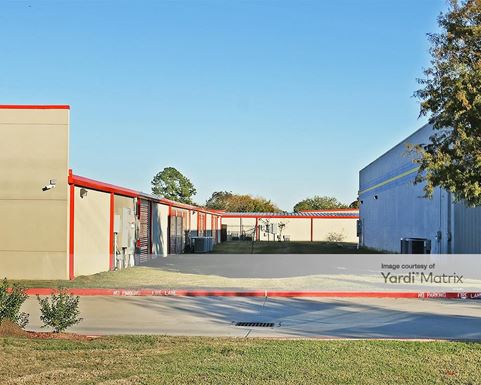 Source URL: https://cdnsc.rentcafe.com/dmslivecafe/3/1076416/1076416-1-5.jpg?width=-1&height=385&quality=80