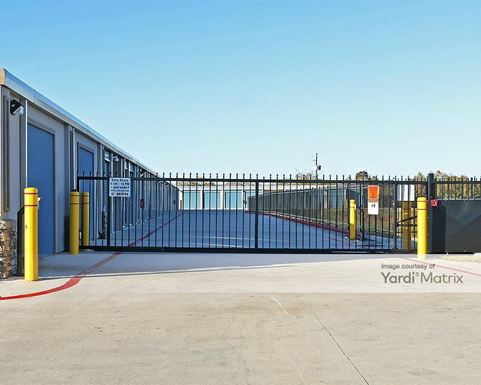 Source URL: https://cdnsc.rentcafe.com/dmslivecafe/3/1076420/1076420-1-5.jpg?width=-1&height=385&quality=80