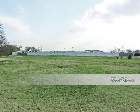 Source URL: https://cdnsc.rentcafe.com/dmslivecafe/3/1076478/1076478-1-4.jpg?width=-1&height=385&quality=80