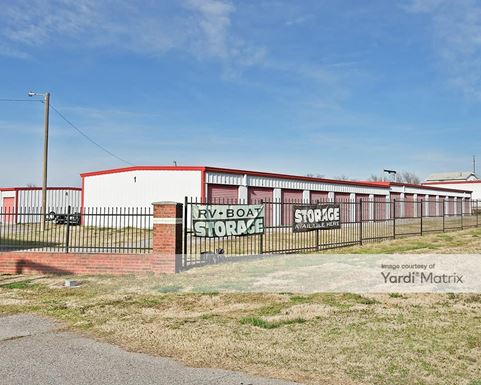 Source URL: https://cdnsc.rentcafe.com/dmslivecafe/3/1076479/1076479-1-4.jpg?width=-1&height=385&quality=80