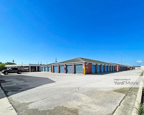 Source URL: https://cdnsc.rentcafe.com/dmslivecafe/3/1076547/1076547-1-3.jpg?width=-1&height=385&quality=80