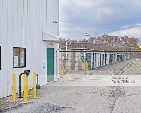 Source URL: https://cdnsc.rentcafe.com/dmslivecafe/3/1076587/1076587-1-2.jpg?width=-1&height=385&quality=80