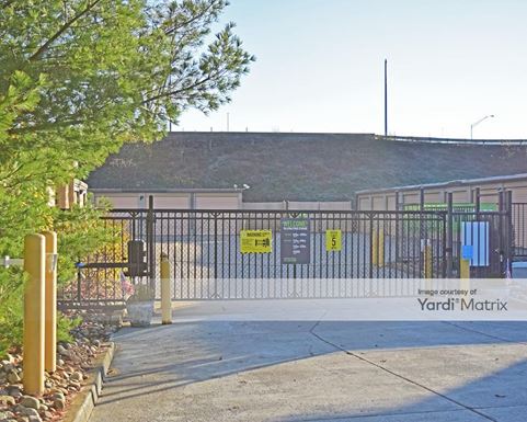 Source URL: https://cdnsc.rentcafe.com/dmslivecafe/3/1076593/1076593-1-2.jpg?width=-1&height=385&quality=80