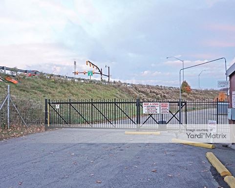 Source URL: https://cdnsc.rentcafe.com/dmslivecafe/3/1076597/1076597-1-3.jpg?width=-1&height=385&quality=80