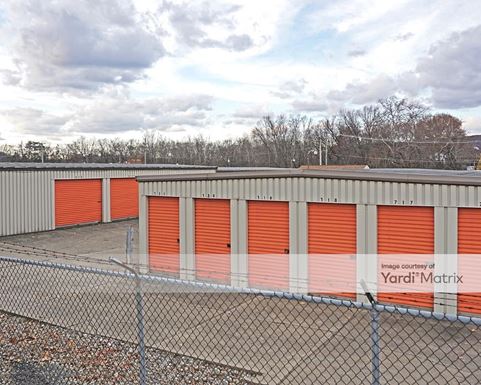 Source URL: https://cdnsc.rentcafe.com/dmslivecafe/3/1076607/1076607-1-3.jpg?width=-1&height=385&quality=80