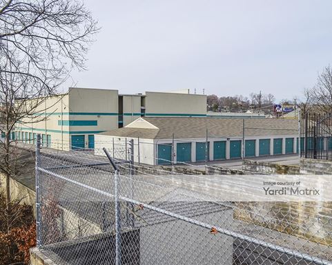 Source URL: https://cdnsc.rentcafe.com/dmslivecafe/3/1076633/1076633-1-3.jpg?width=-1&height=385&quality=80