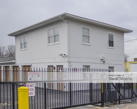 Source URL: https://cdnsc.rentcafe.com/dmslivecafe/3/1076636/1076636-1-4.jpg?width=-1&height=385&quality=80