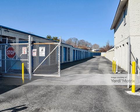 Source URL: https://cdnsc.rentcafe.com/dmslivecafe/3/1076637/1076637-1-6.jpg?width=-1&height=385&quality=80