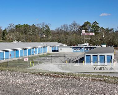 Storage Units for Rent available at 2900 Alcoa Hwy, Knoxville, TN 37920