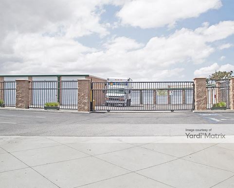 Source URL: https://cdnsc.rentcafe.com/dmslivecafe/3/1076667/1076667-1-2.jpg?width=-1&height=385&quality=80