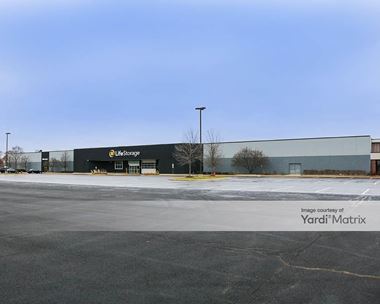 Storage Units for Rent available at 450 Airport Road, Elgin, IL 60123