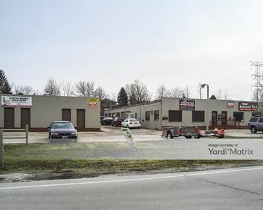 Storage Units for Rent available at 13617 Southwest Hwy, Orland Park, IL 60462