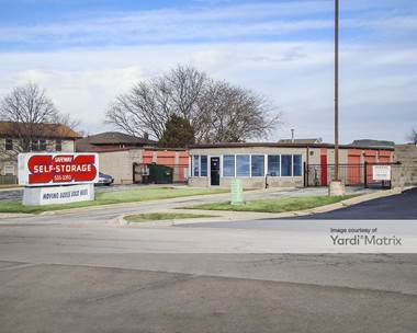 Storage Units for Rent available at 15821 Arroyo Drive, Oak Forest, IL 60452