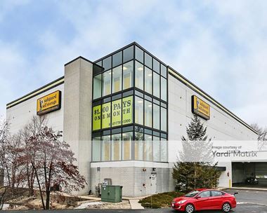 Storage Units for Rent available at 1136 East Northwest Hwy, Palatine, IL 60074