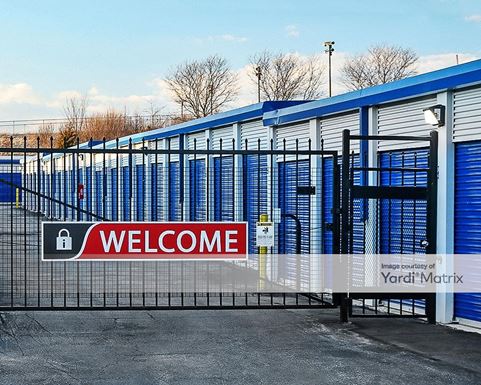 Source URL: https://cdnsc.rentcafe.com/dmslivecafe/3/1076795/1076795-1-5.jpg?width=-1&height=385&quality=80