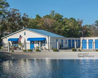 Storage Units for Rent available at 616 Johnnie Dodds Blvd, Mount Pleasant, SC 29464