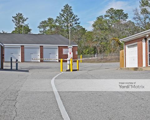 Source URL: https://cdnsc.rentcafe.com/dmslivecafe/3/1076857/1076857-1-4.jpg?width=-1&height=385&quality=80