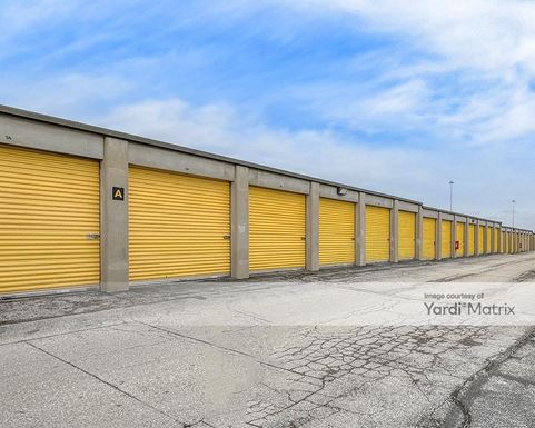 Source URL: https://cdnsc.rentcafe.com/dmslivecafe/3/1076945/1076945-1-3.jpg?width=-1&height=385&quality=80