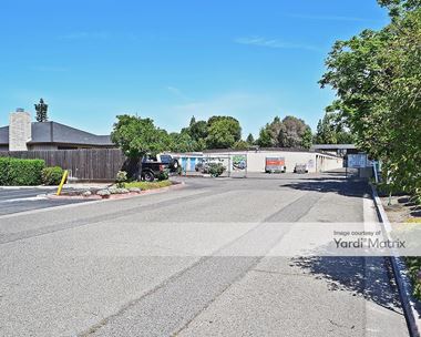 Storage Units for Rent available at 1735 East Yosemite Avenue, Manteca, CA 95336