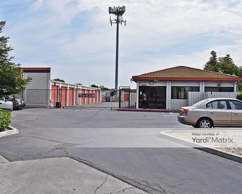 Source URL: https://cdnsc.rentcafe.com/dmslivecafe/3/1076995/1076995-1-4.jpg?width=-1&height=385&quality=80