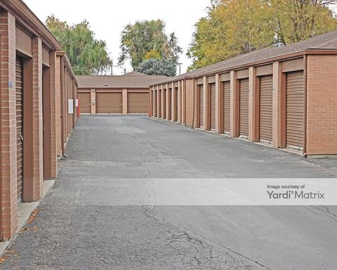 Source URL: https://cdnsc.rentcafe.com/dmslivecafe/3/1077062/1077062-1-5.jpg?width=-1&height=385&quality=80