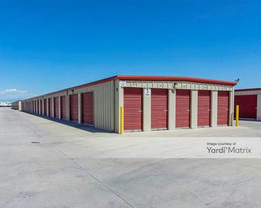 Storage Units for Rent available at 120 South Beech Avenue, Shafter, CA 93263