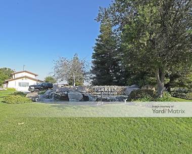 Storage Units for Rent available at 12001 Stockdale Hwy, Bakersfield, CA 93314