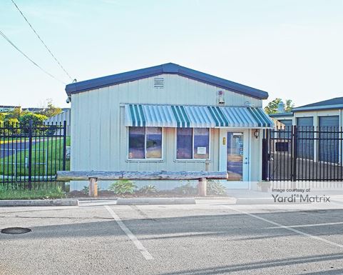 Source URL: https://cdnsc.rentcafe.com/dmslivecafe/3/1077205/1077205-1-2.jpg?width=-1&height=385&quality=80