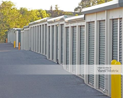 Source URL: https://cdnsc.rentcafe.com/dmslivecafe/3/1077205/1077205-1-4.jpg?width=-1&height=385&quality=80