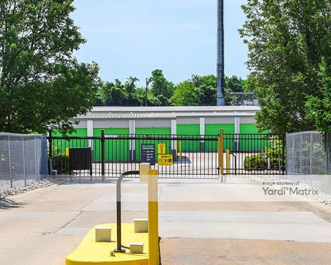 Source URL: https://cdnsc.rentcafe.com/dmslivecafe/3/1077227/1077227-1-5.jpg?width=-1&height=385&quality=80