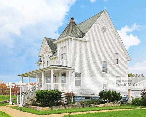 Source URL: https://cdnsc.rentcafe.com/dmslivecafe/3/1077243/1077243-1-2.jpg?width=-1&height=385&quality=80