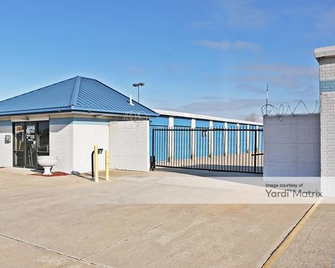 Source URL: https://cdnsc.rentcafe.com/dmslivecafe/3/1077301/1077301-1-3.jpg?width=-1&height=385&quality=80