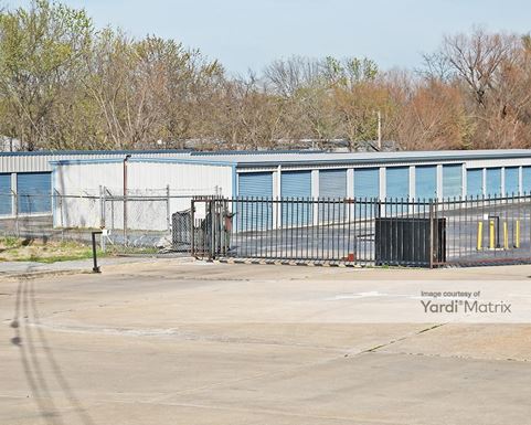 Source URL: https://cdnsc.rentcafe.com/dmslivecafe/3/1077324/1077324-1-3.jpg?width=-1&height=385&quality=80