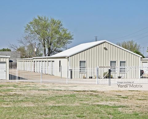 Source URL: https://cdnsc.rentcafe.com/dmslivecafe/3/1077332/1077332-1-2.jpg?width=-1&height=385&quality=80