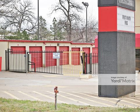 Source URL: https://cdnsc.rentcafe.com/dmslivecafe/3/1077336/1077336-1-2.jpg?width=-1&height=385&quality=80