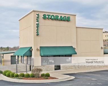 Storage Units for Rent available at 5707 East 71st Street, Tulsa, OK 74136
