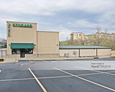 Source URL: https://cdnsc.rentcafe.com/dmslivecafe/3/1077338/1077338-1-5.jpg?width=-1&height=385&quality=80