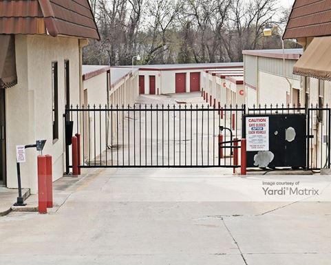 Source URL: https://cdnsc.rentcafe.com/dmslivecafe/3/1077349/1077349-1-2.jpg?width=-1&height=385&quality=80