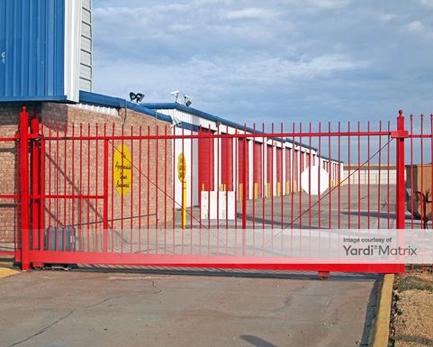 Source URL: https://cdnsc.rentcafe.com/dmslivecafe/3/1077364/1077364-1-5.jpg?width=-1&height=385&quality=80