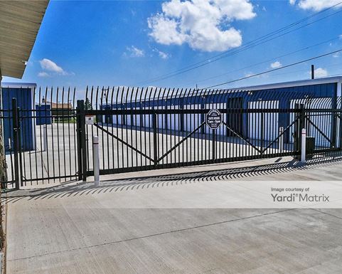 Source URL: https://cdnsc.rentcafe.com/dmslivecafe/3/1077366/1077366-1-5.jpg?width=-1&height=385&quality=80