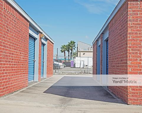 Source URL: https://cdnsc.rentcafe.com/dmslivecafe/3/1077369/1077369-1-5.jpg?width=-1&height=385&quality=80