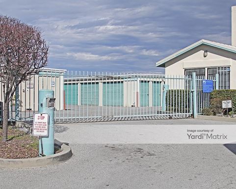 Source URL: https://cdnsc.rentcafe.com/dmslivecafe/3/1077386/1077386-1-2.jpg?width=-1&height=385&quality=80