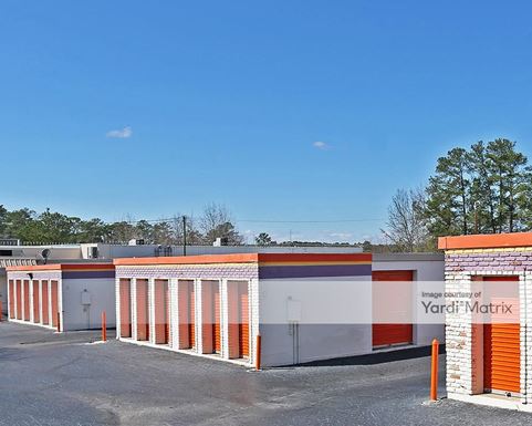 Source URL: https://cdnsc.rentcafe.com/dmslivecafe/3/1077457/1077457-1-5.jpg?width=-1&height=385&quality=80