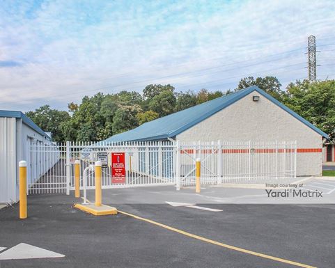 Source URL: https://cdnsc.rentcafe.com/dmslivecafe/3/1077472/1077472-1-3.jpg?width=-1&height=385&quality=80