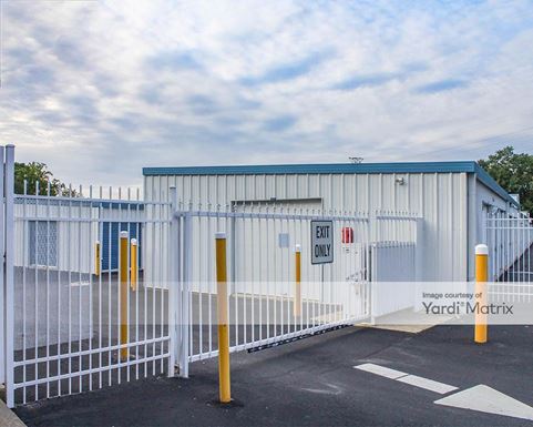 Source URL: https://cdnsc.rentcafe.com/dmslivecafe/3/1077472/1077472-1-4.jpg?width=-1&height=385&quality=80