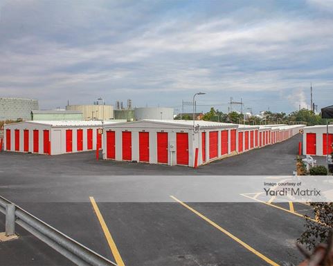 Source URL: https://cdnsc.rentcafe.com/dmslivecafe/3/1077488/1077488-1-3.jpg?width=-1&height=385&quality=80