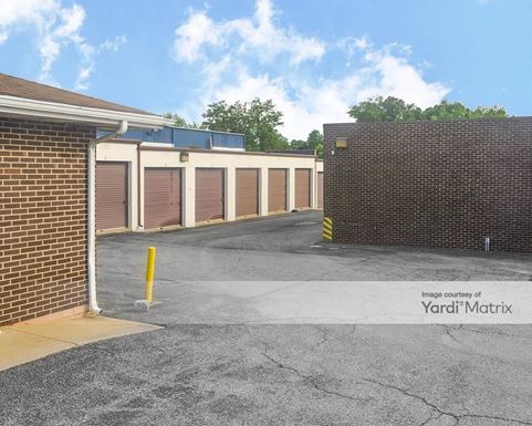 Source URL: https://cdnsc.rentcafe.com/dmslivecafe/3/1077503/1077503-1-3.jpg?width=-1&height=385&quality=80